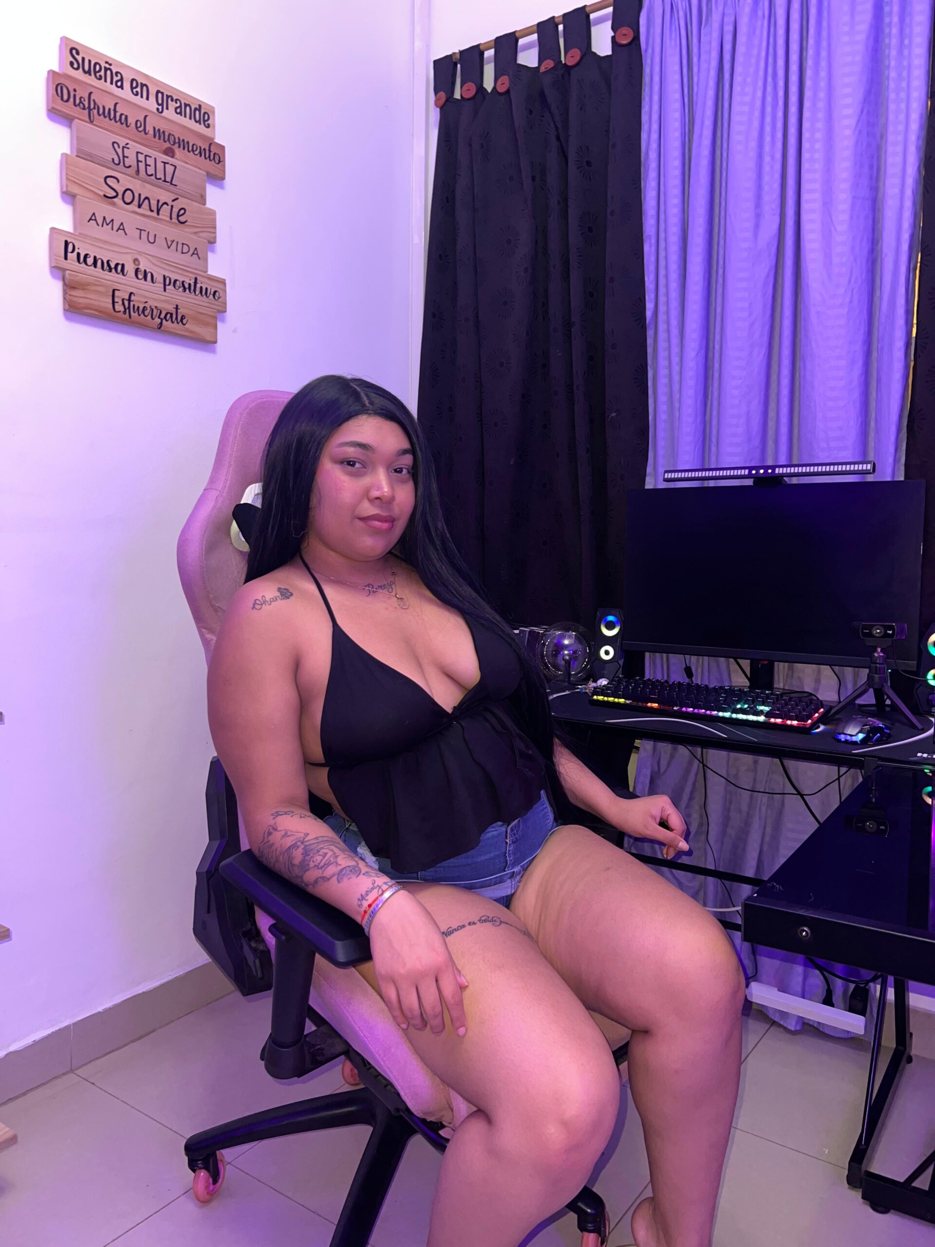 XXX Porn Photo of Nude Latin-Mommy 20