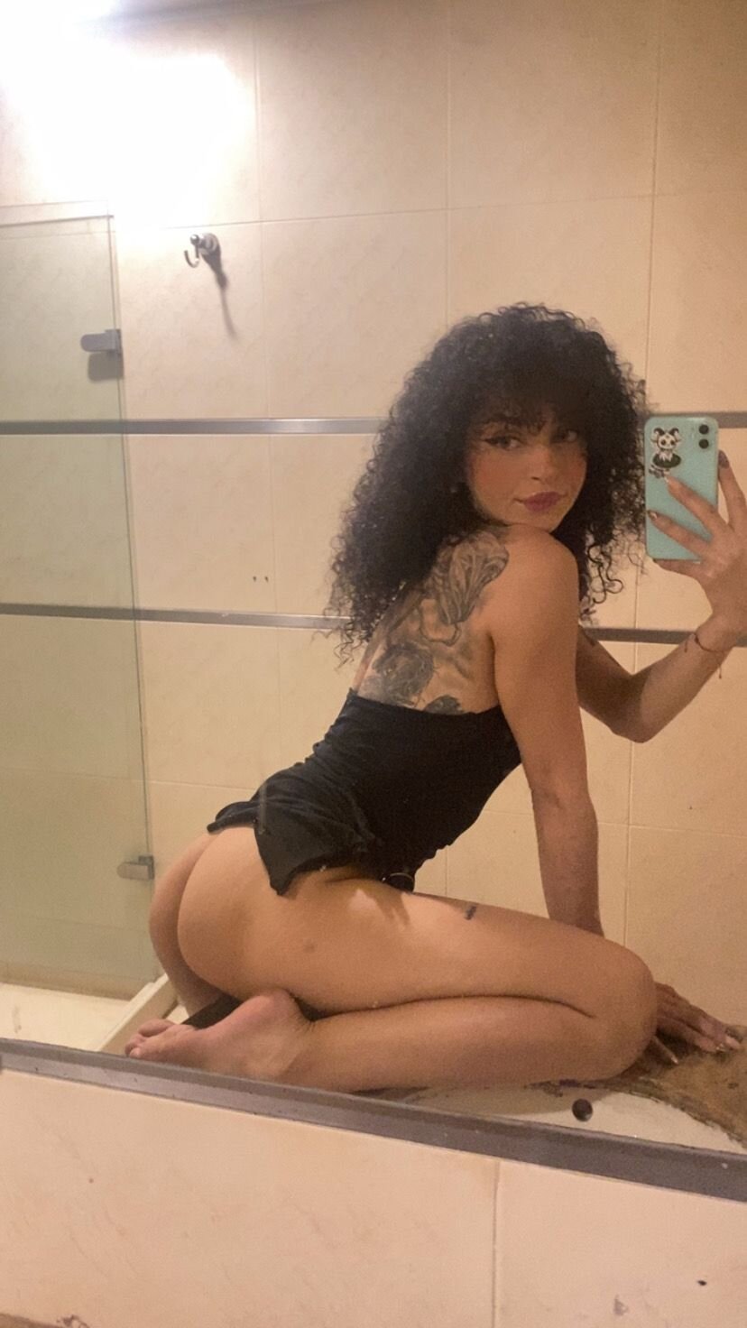 XXX Porn Photo of Nude CurlyRose__ 1