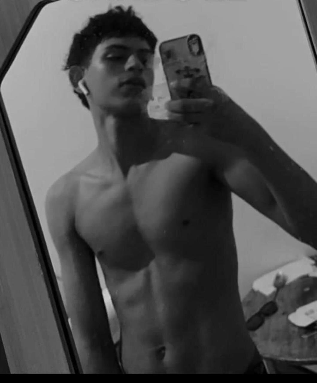 XXX Porn Photo of Nude Yosepp_ 2