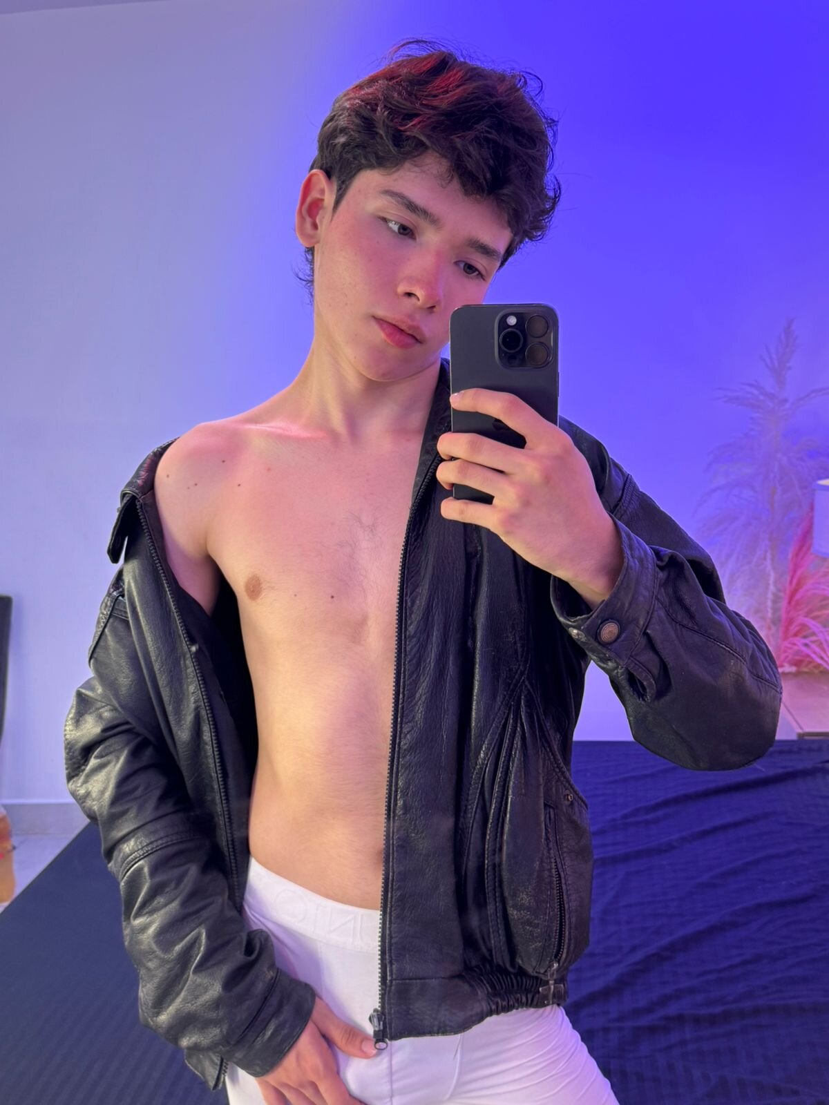 XXX Porn Photo of Nude lucaaray 14