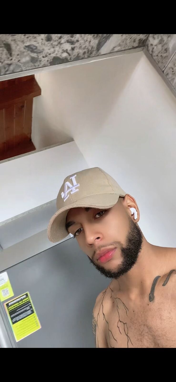 XXX Porn Photo of Nude Aiden_Cash7 6