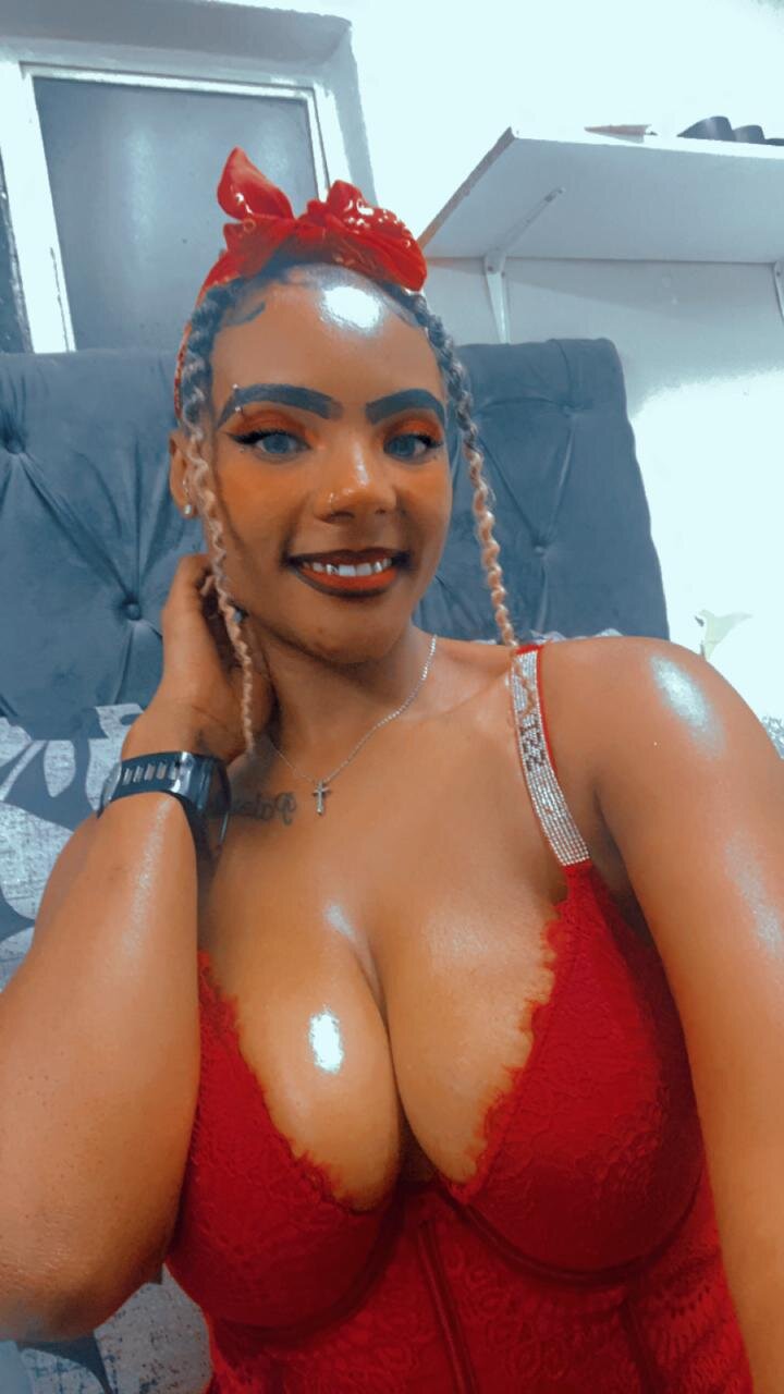 XXX Porn Photo of Nude SAVAGExBOO 9