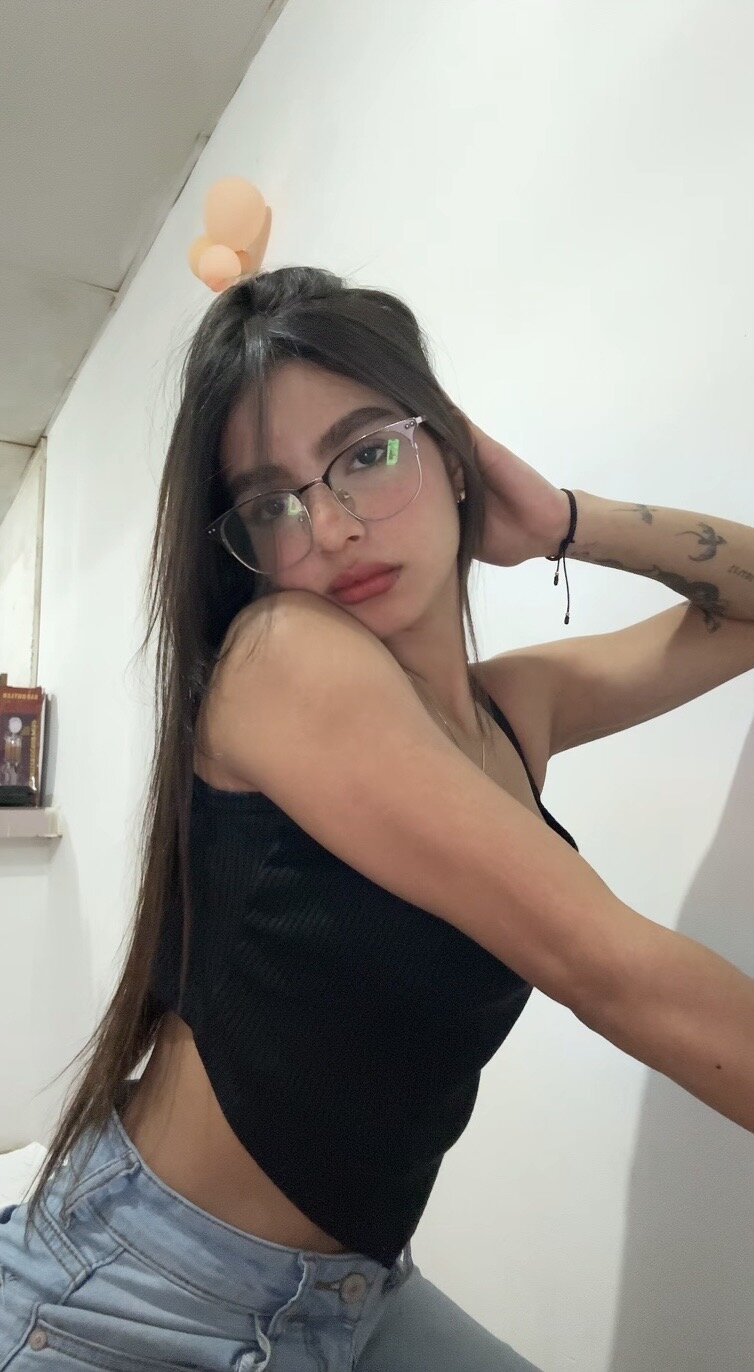 XXX Porn Photo of Nude Melanyeee 1