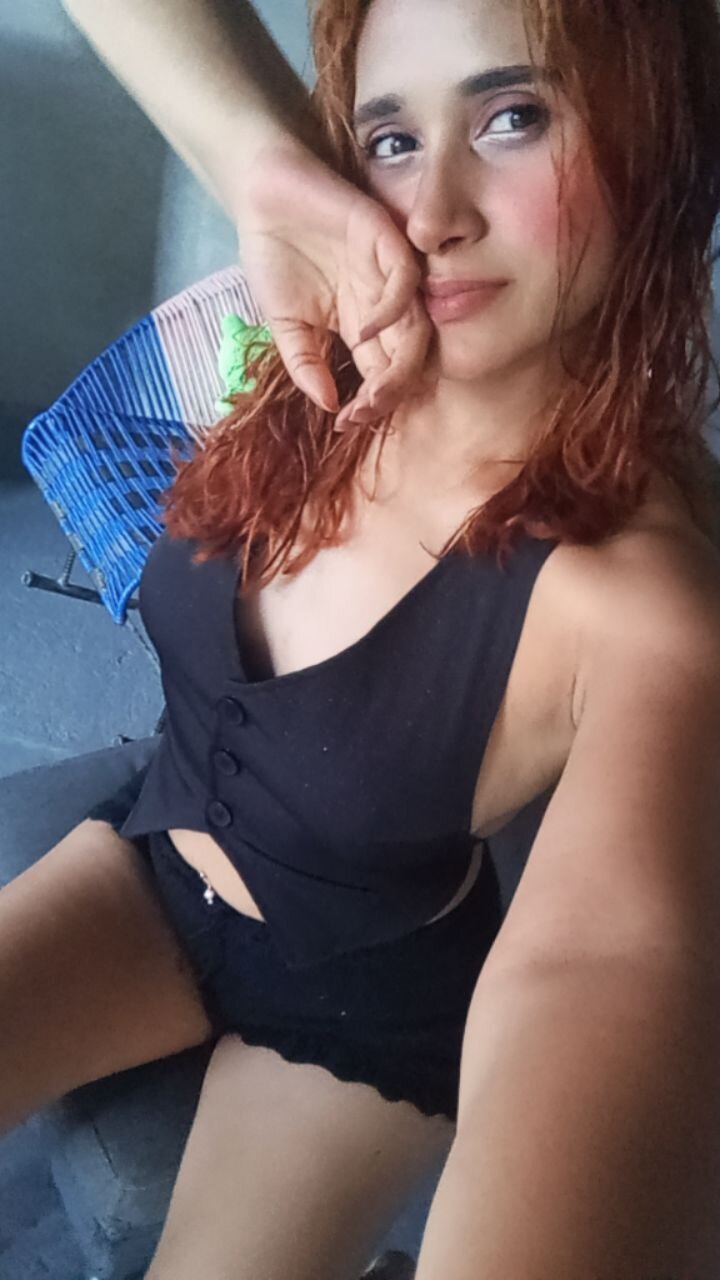 XXX Porn Photo of Nude lola_mamadas 17