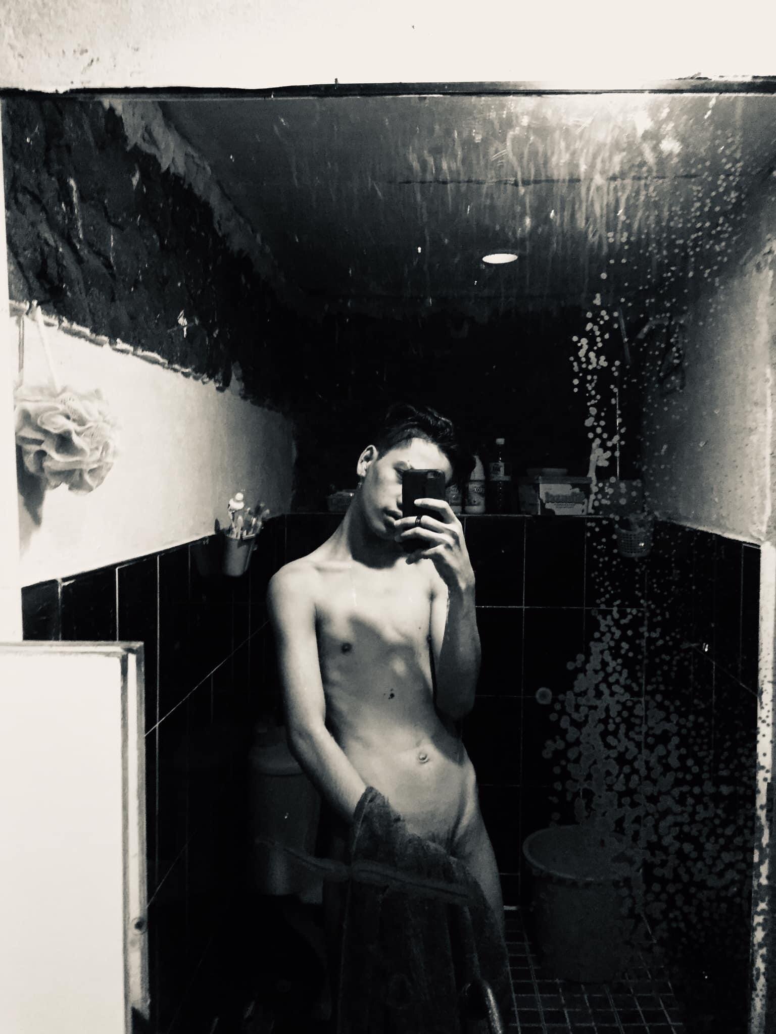 XXX Porn Photo of Nude gaysucker6969 12