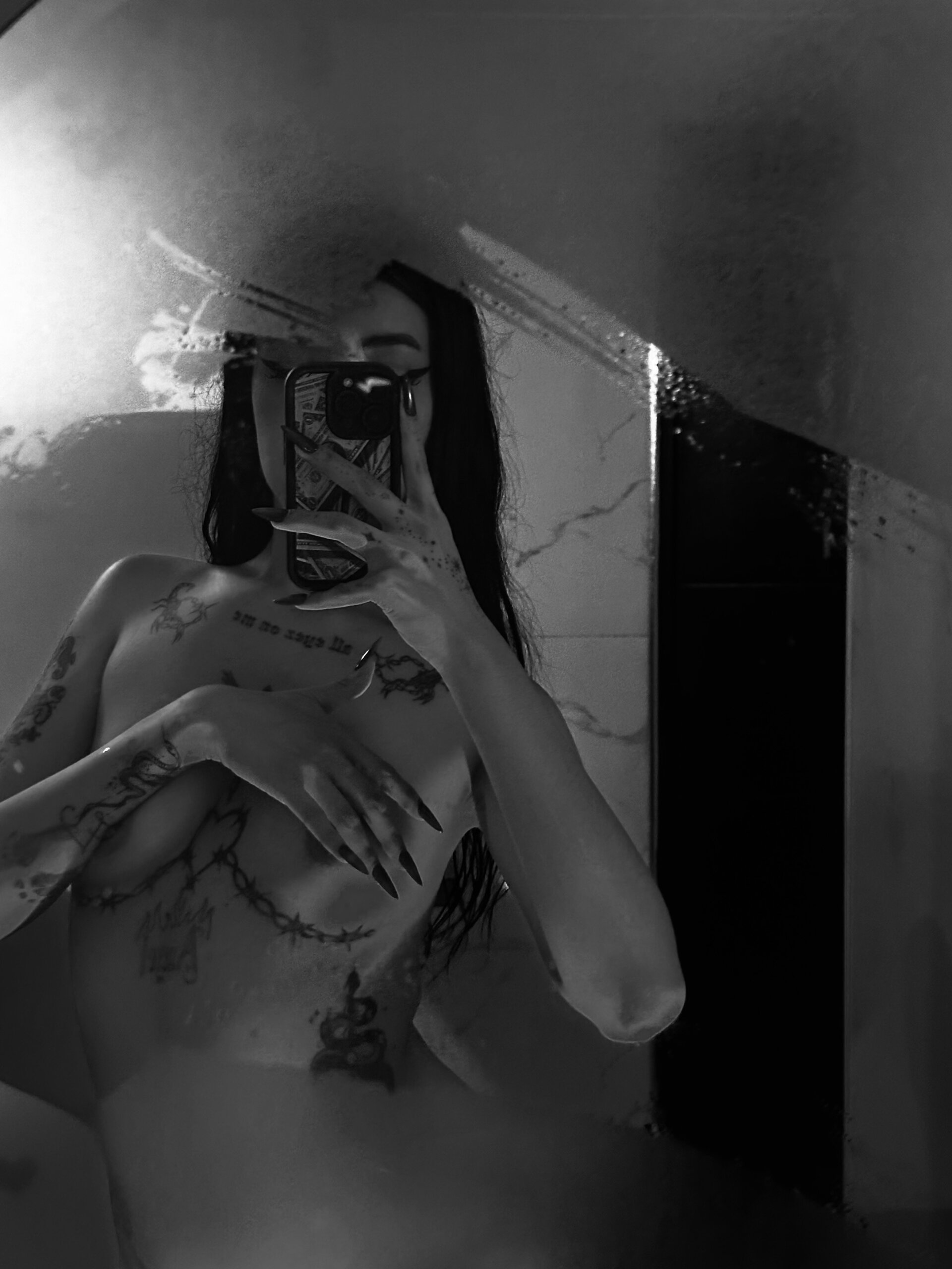XXX Porn Photo of Nude Kendramillerr_1 37
