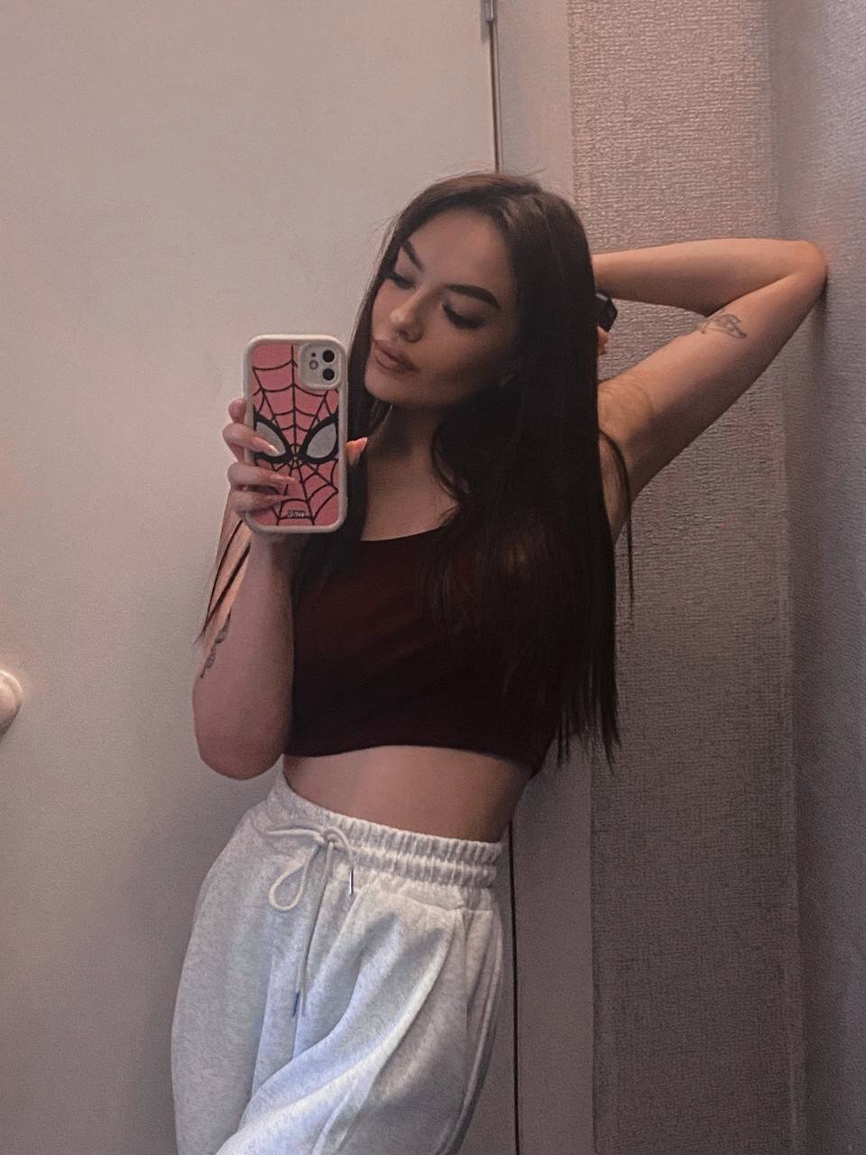 XXX Porn Photo of Nude Emily_Tylerr 1