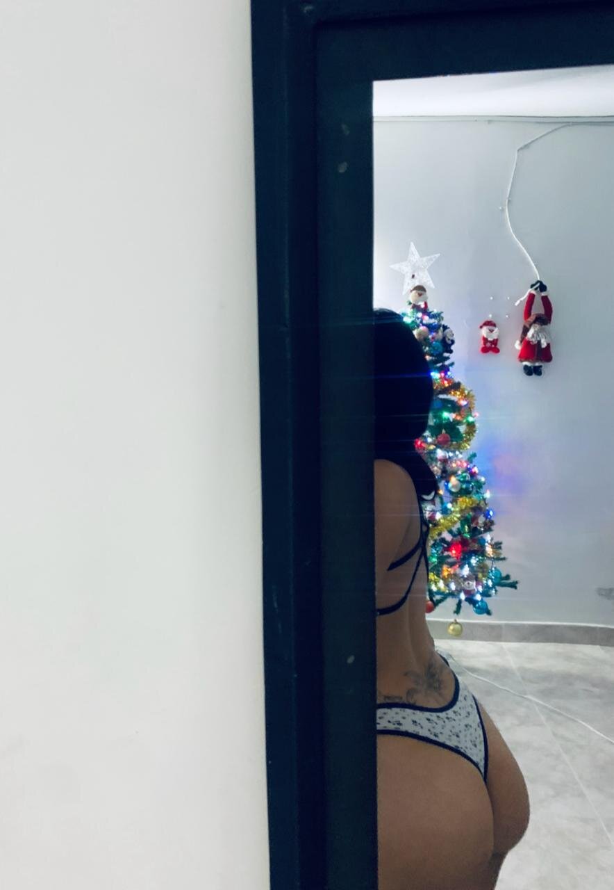 XXX Porn Photo of Nude EvelynMoore__ 2