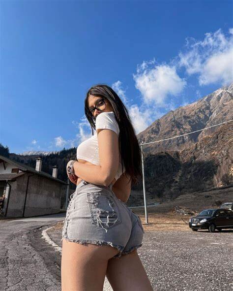 XXX Porn Photo of Nude NikiWhite 1