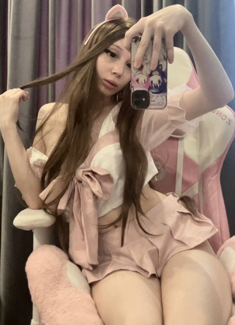 XXX Porn Photo of Nude kittypawsy 1