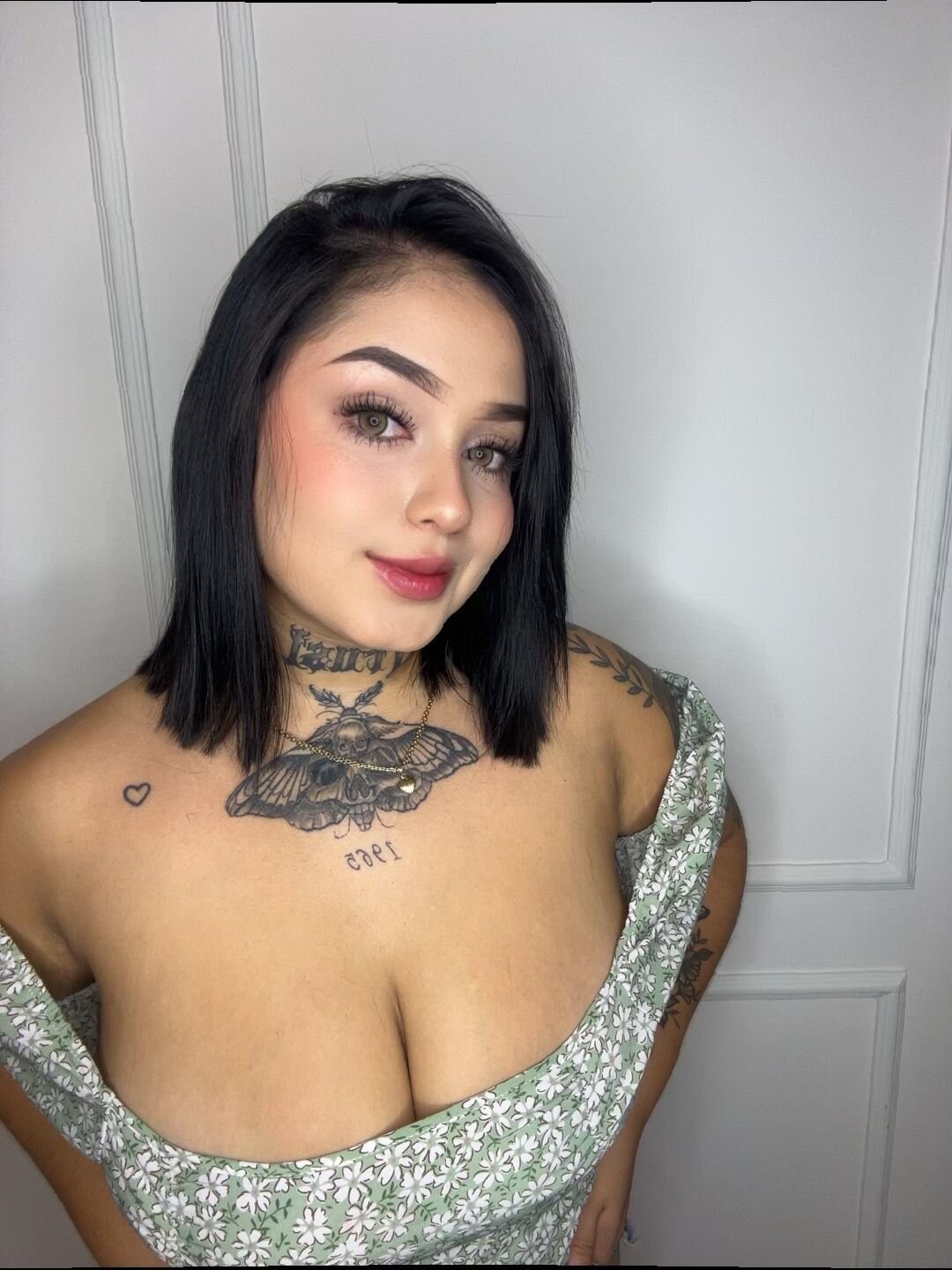 XXX Porn Photo of Nude IsaaMoore 2