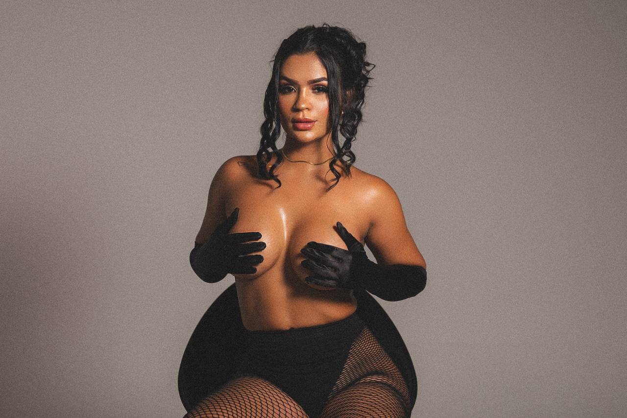 XXX Porn Photo of Nude EmilyCurtiis 19