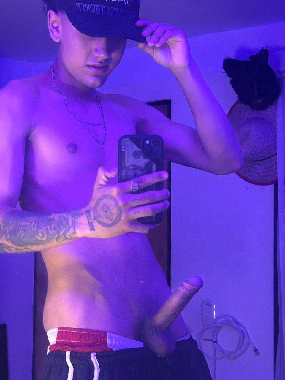 XXX Porn Photo of Nude dominik_jackson_ 2