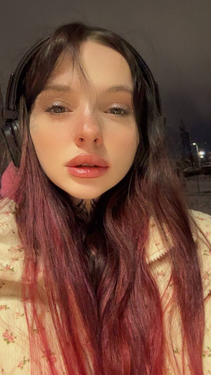 XXX Porn Photo of Nude MissVelvWetX 2