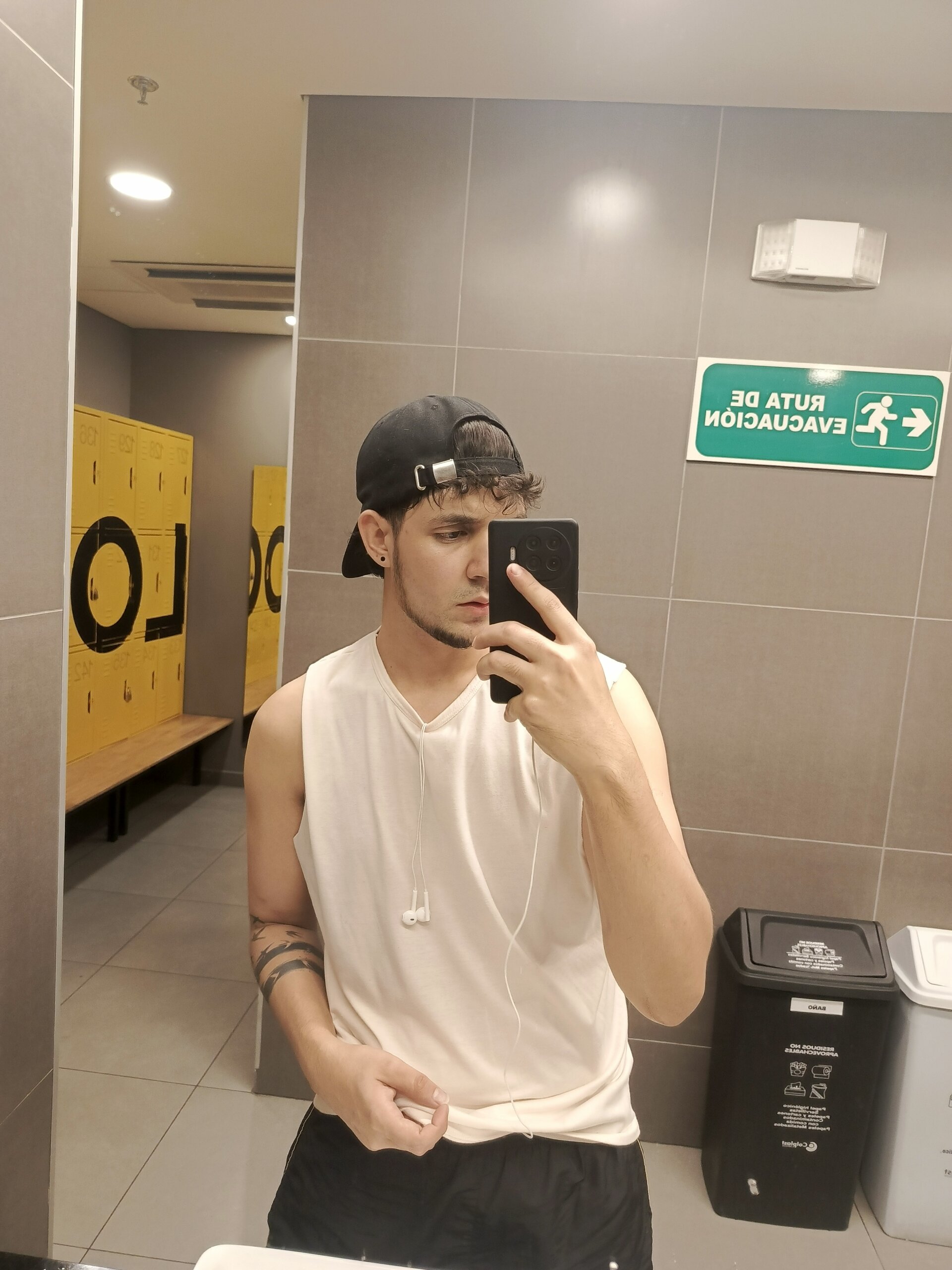 XXX Porn Photo of Nude Tyler_Evans 6