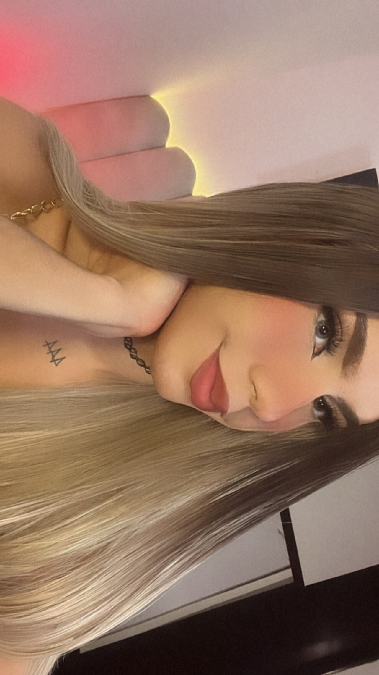 XXX Porn Photo of Nude PrettiestKathoey 16