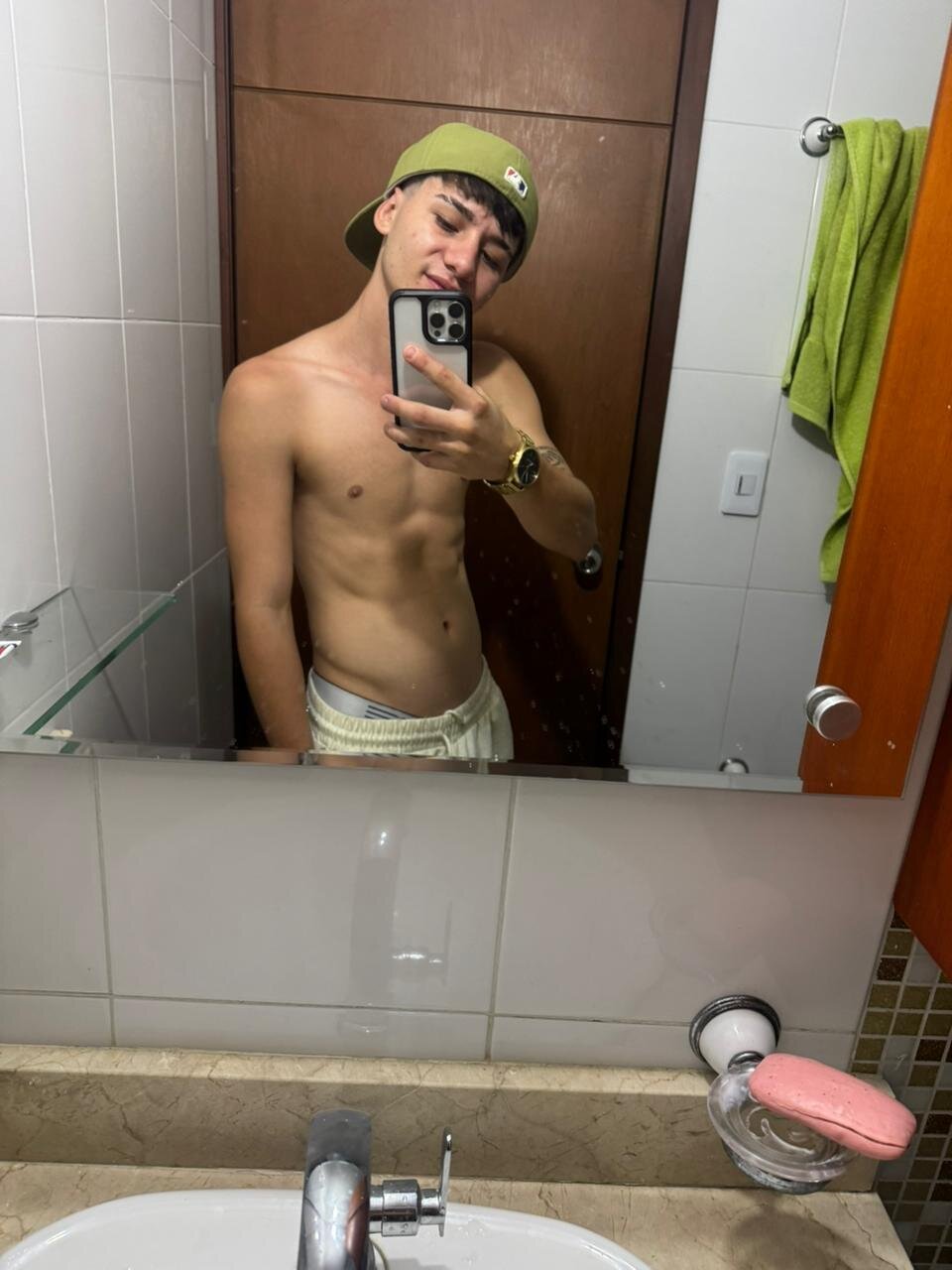 XXX Porn Photo of Nude Angel_boyx 2
