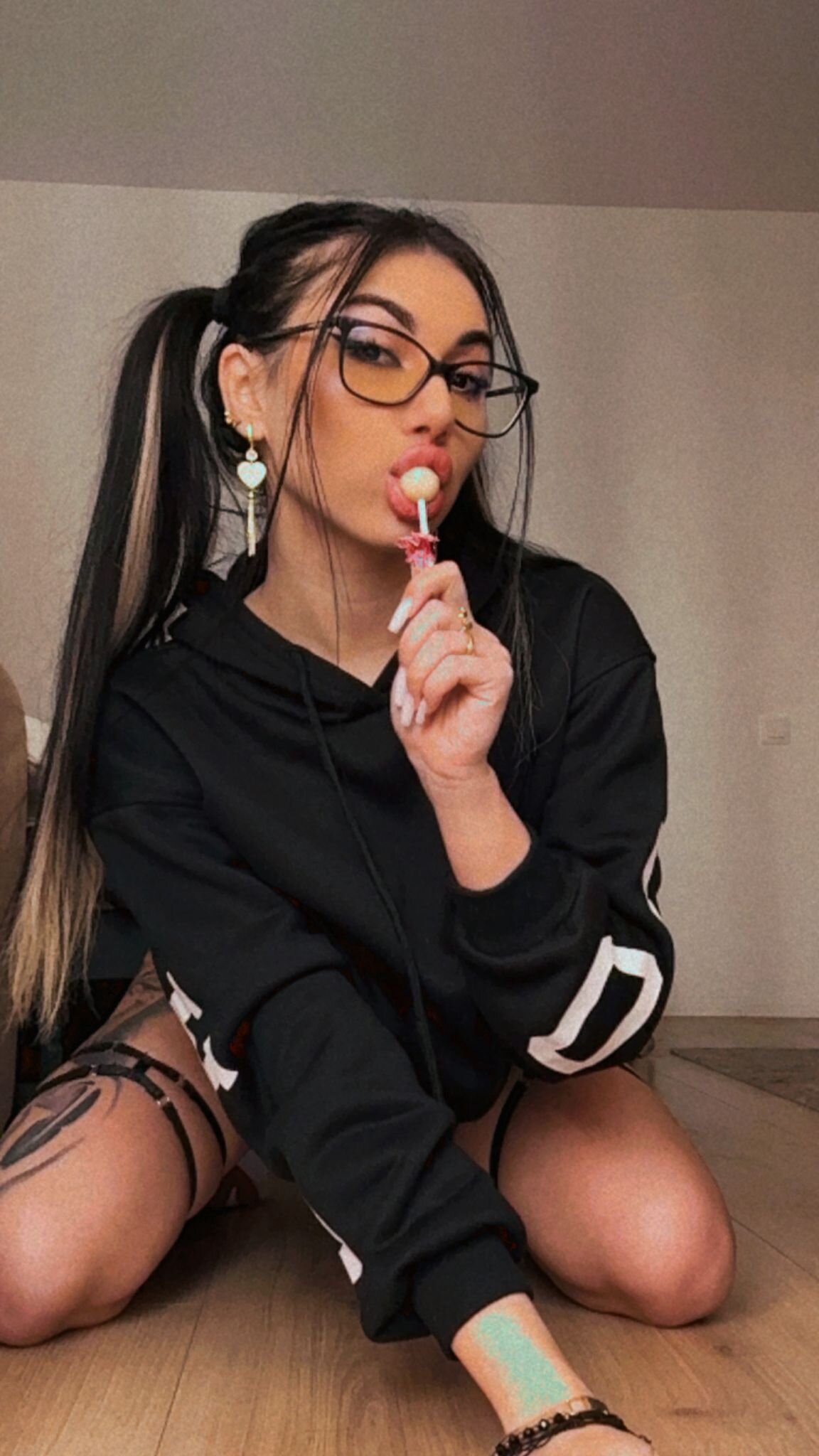 XXX Porn Photo of Nude Kira_West 3