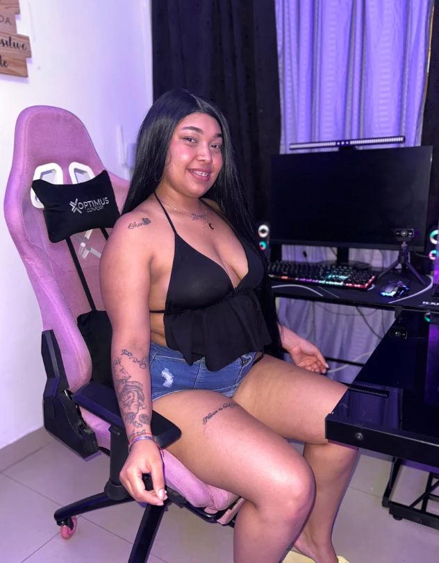 XXX Porn Photo of Nude Latin_bigbutt 1
