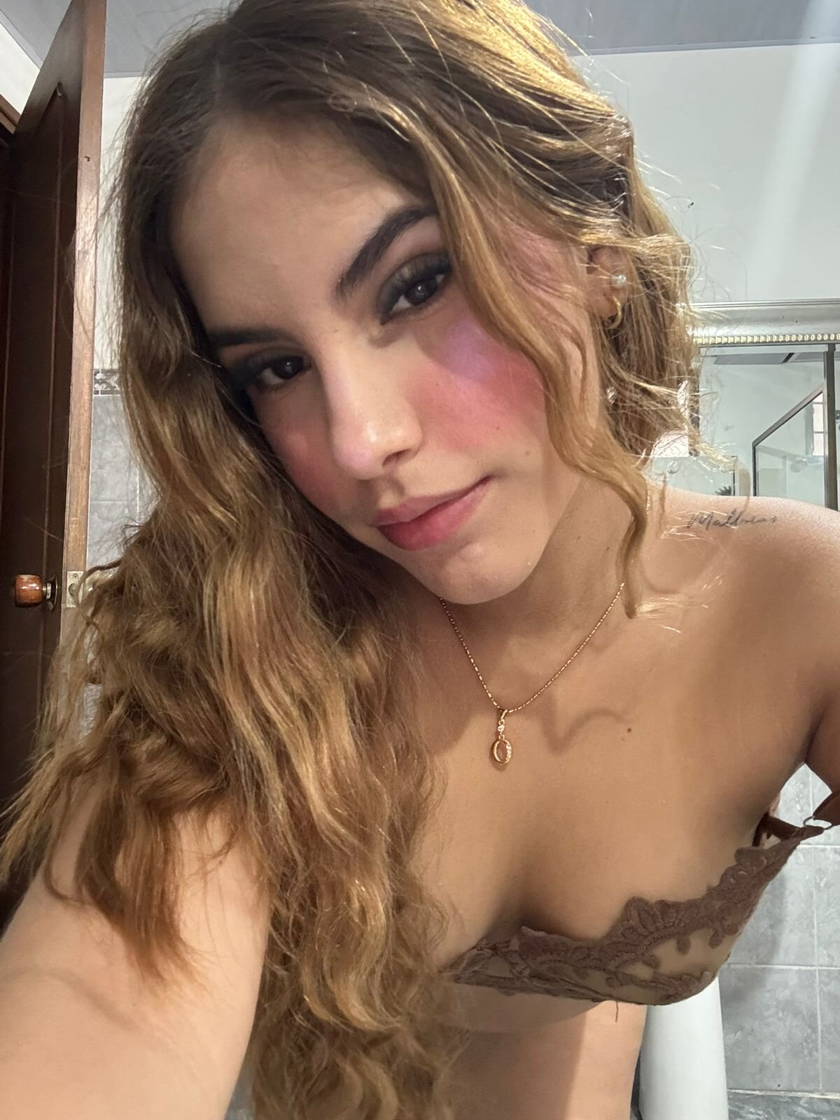 XXX Porn Photo of Nude MiiluRosse 34