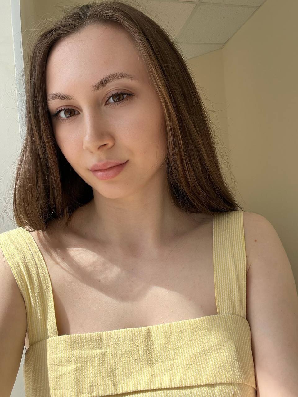 XXX Porn Photo of Nude Olivia_cheerful_note 2