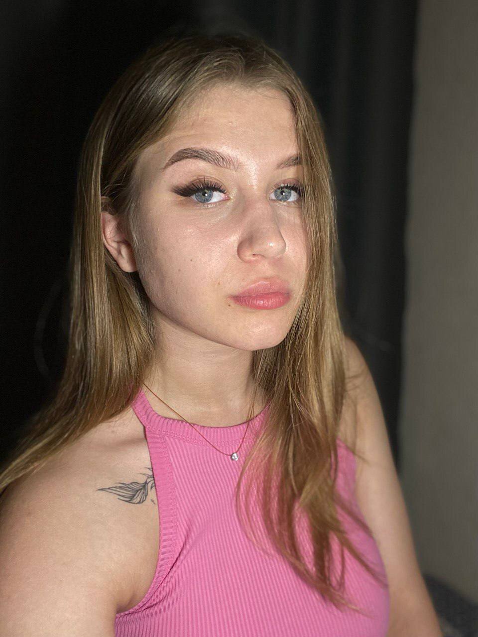XXX Porn Photo of Nude yourhoney_Lola_ 4