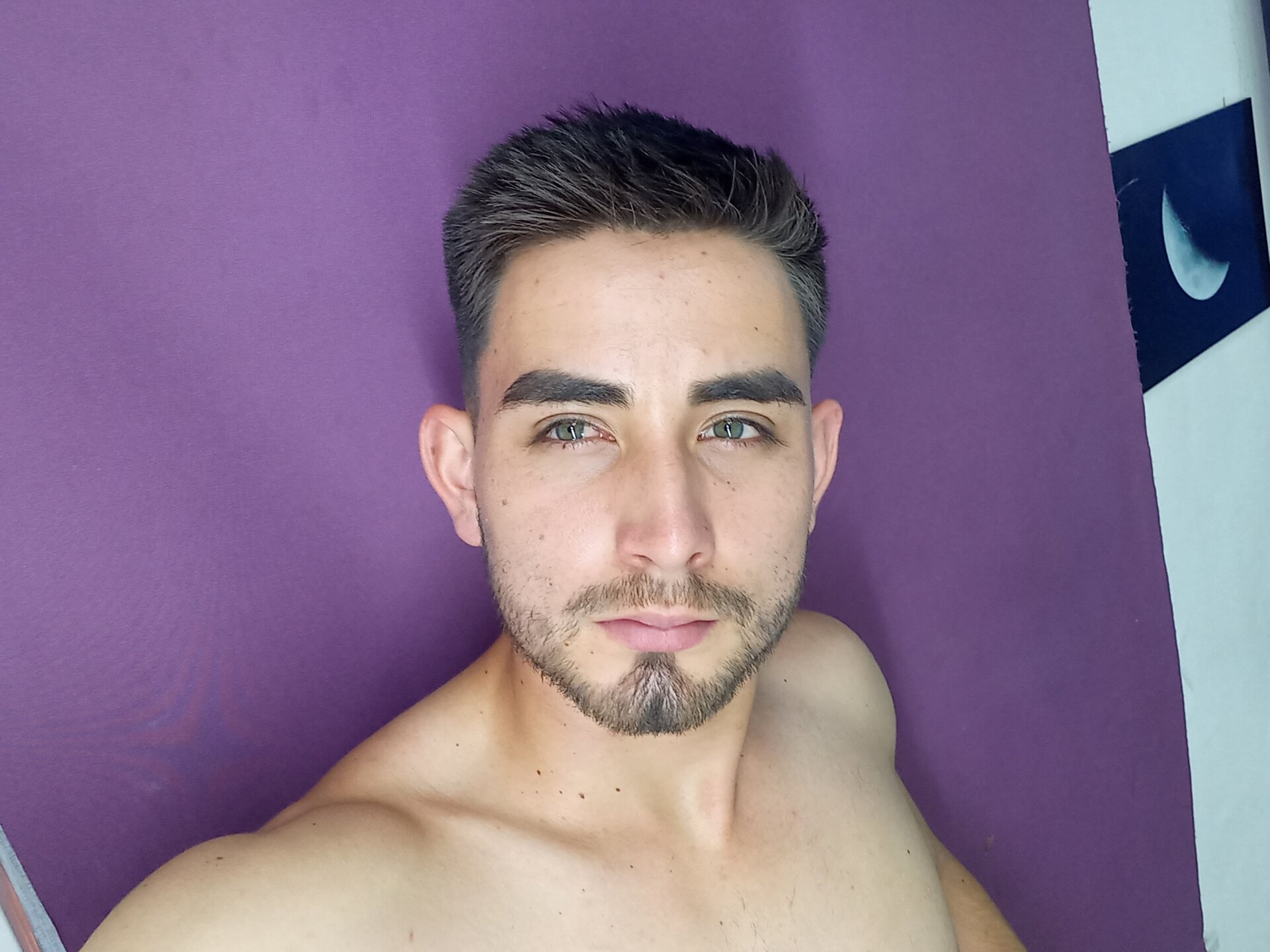 XXX Porn Photo of Nude ander_xoxo 1