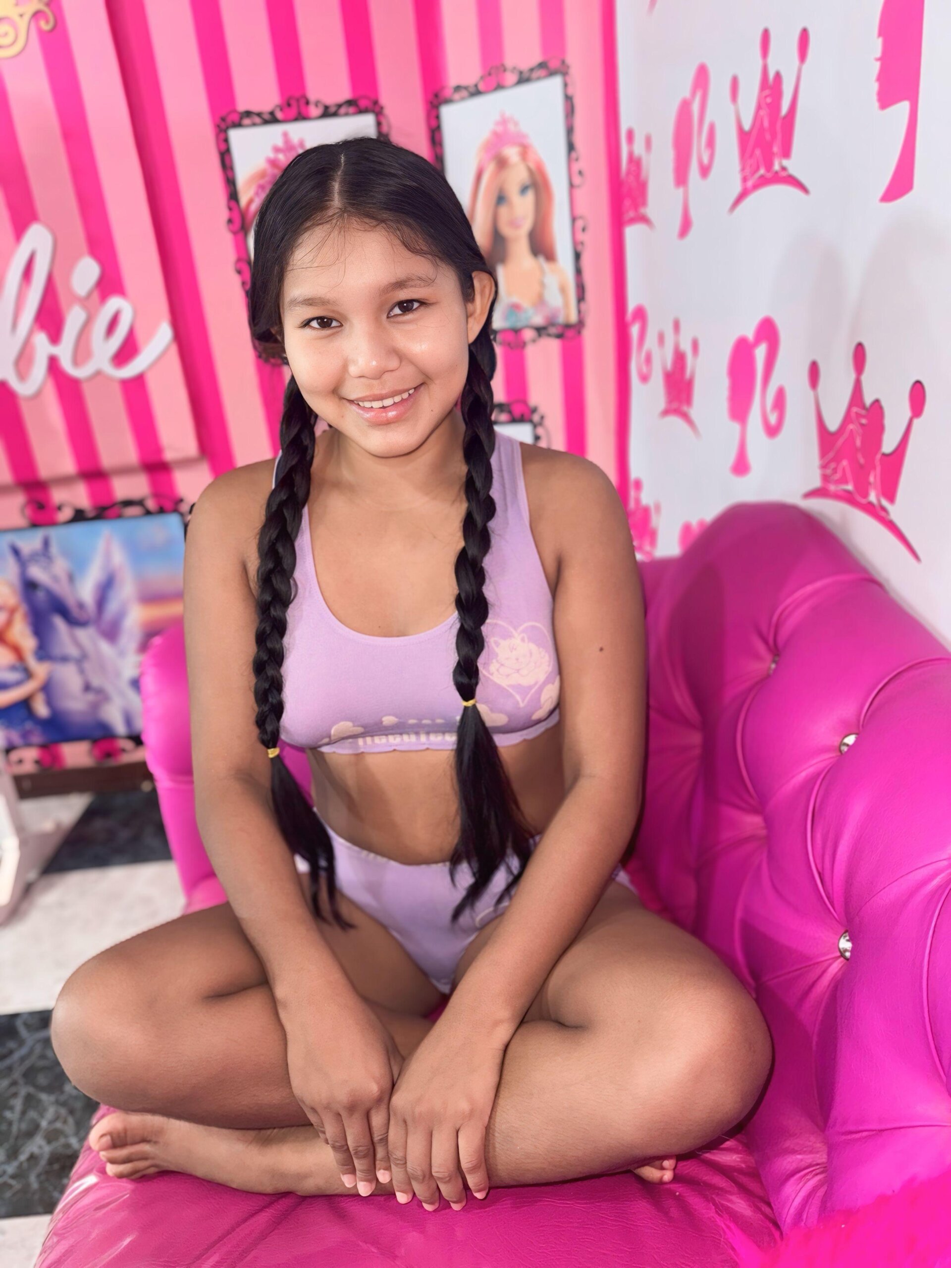 XXX Porn Photo of Nude babyschoolgiirl 3