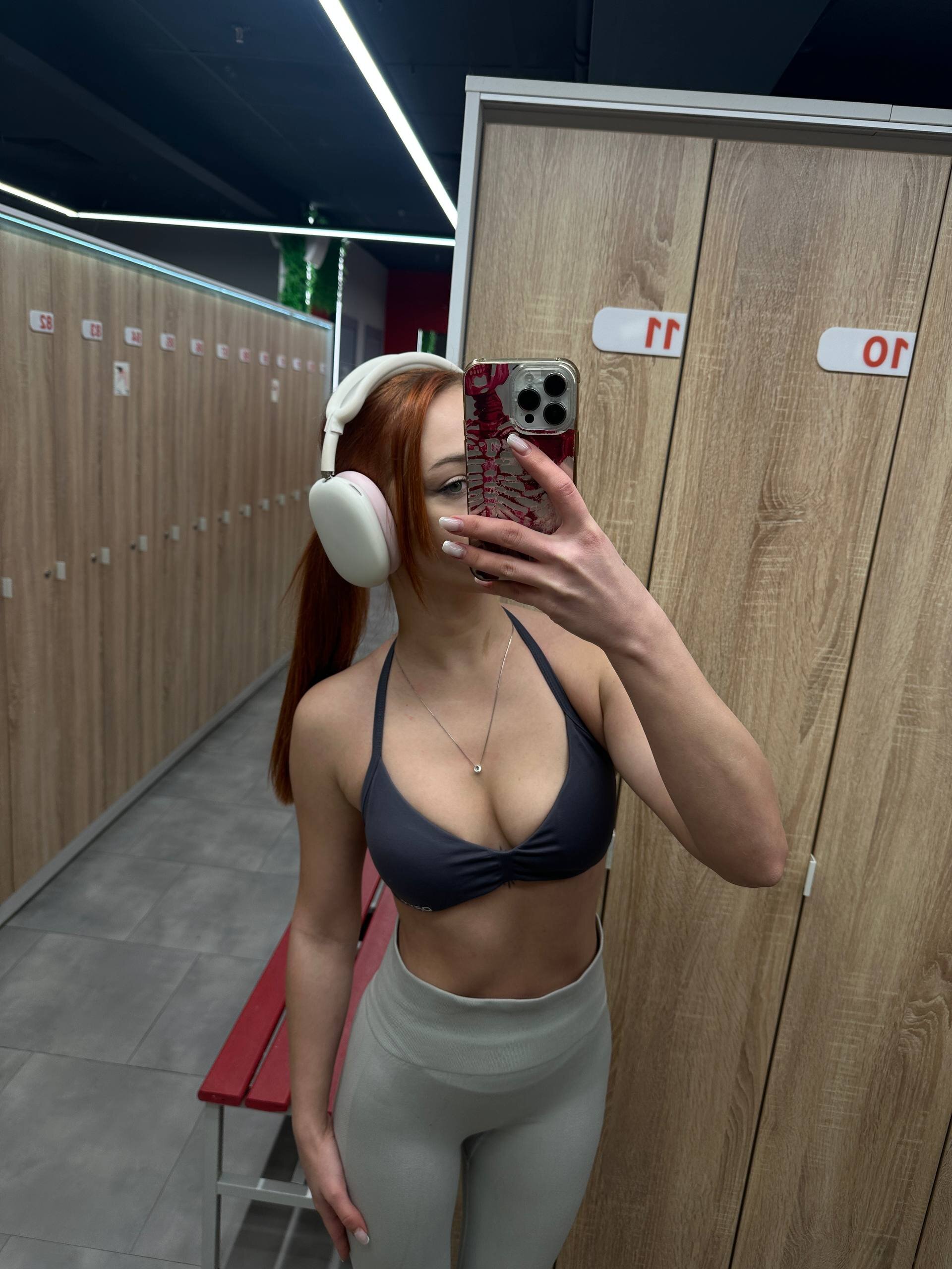 XXX Porn Photo of Nude Adeliina_Baby 2