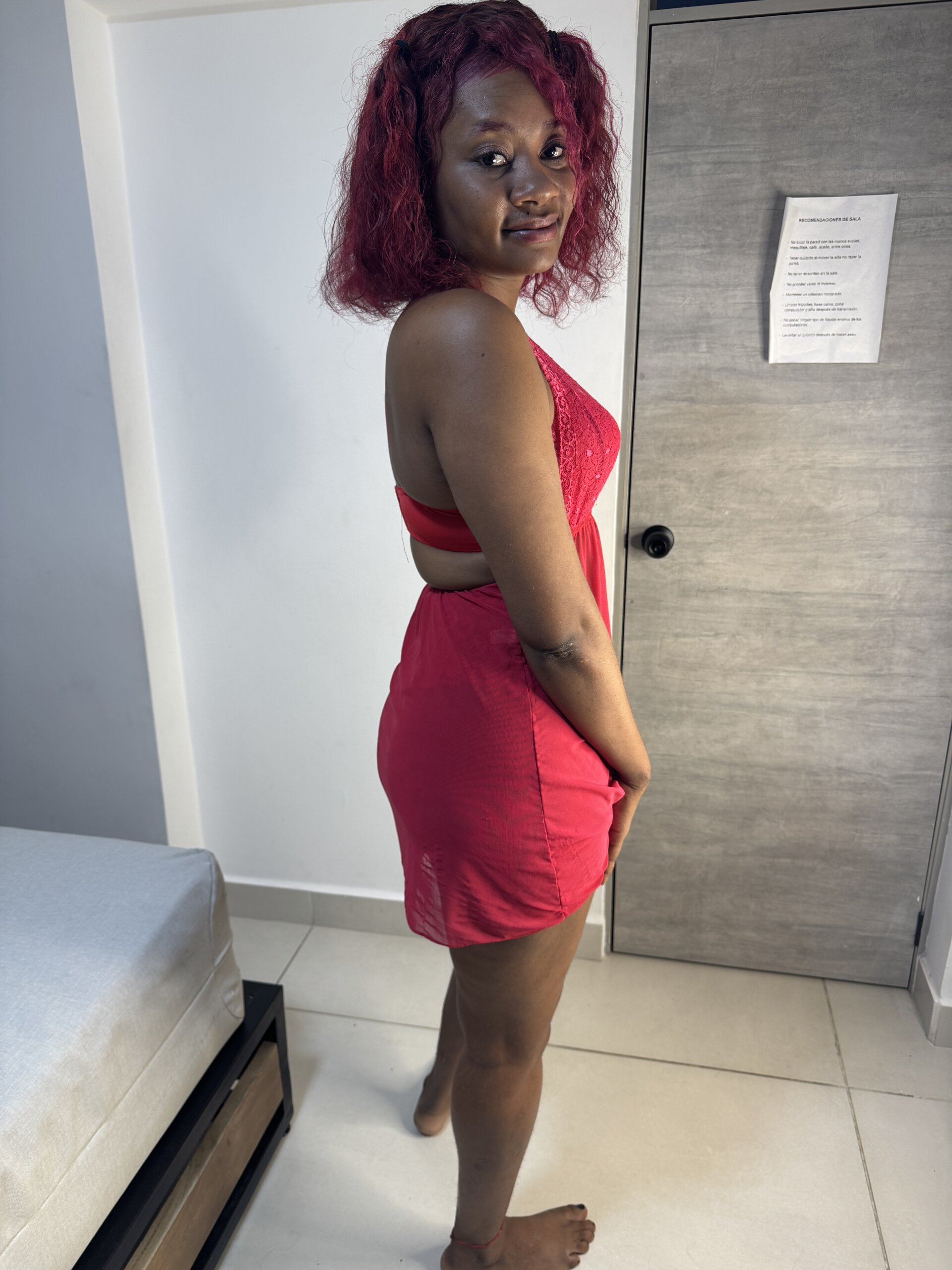 XXX Porn Photo of Nude leimy_brownn 8