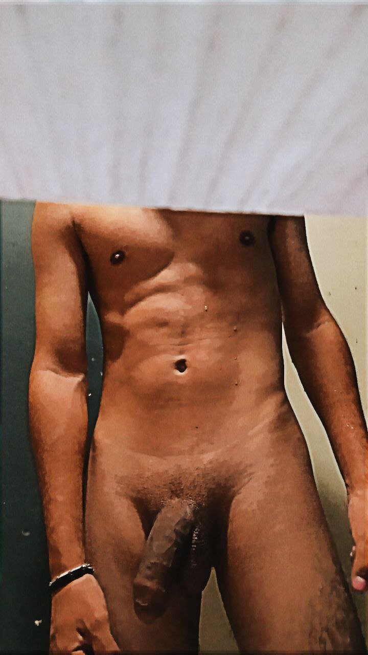XXX Porn Photo of Nude EZEARMES 1