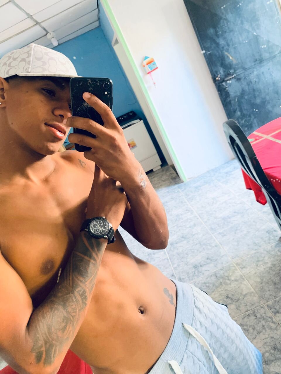 XXX Porn Photo of Nude mario_diazhot 4