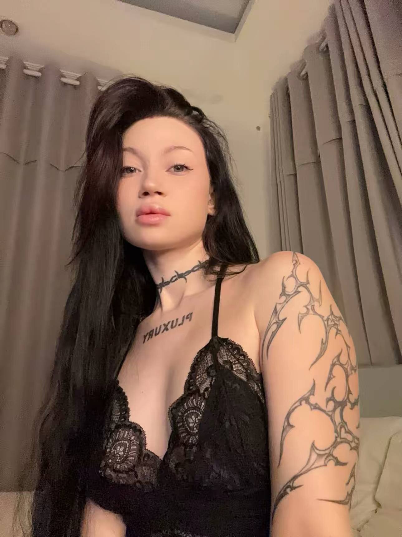 XXX Porn Photo of Nude Alice_1n_Wonderland_ 24