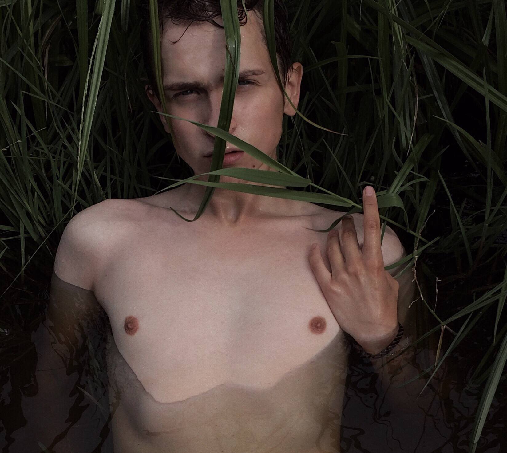 XXX Porn Photo of Nude c-ypher 6