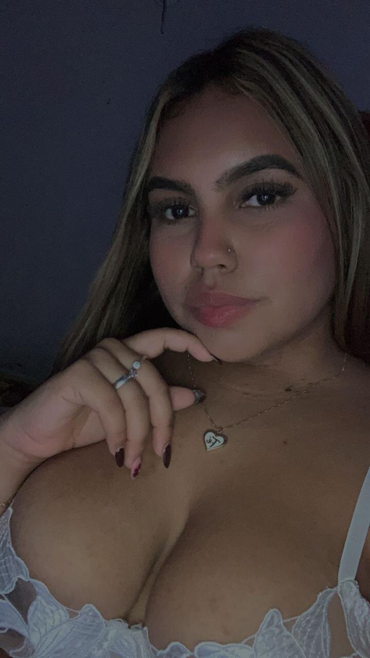 XXX Porn Photo of Nude esmeralda_cuisman 1