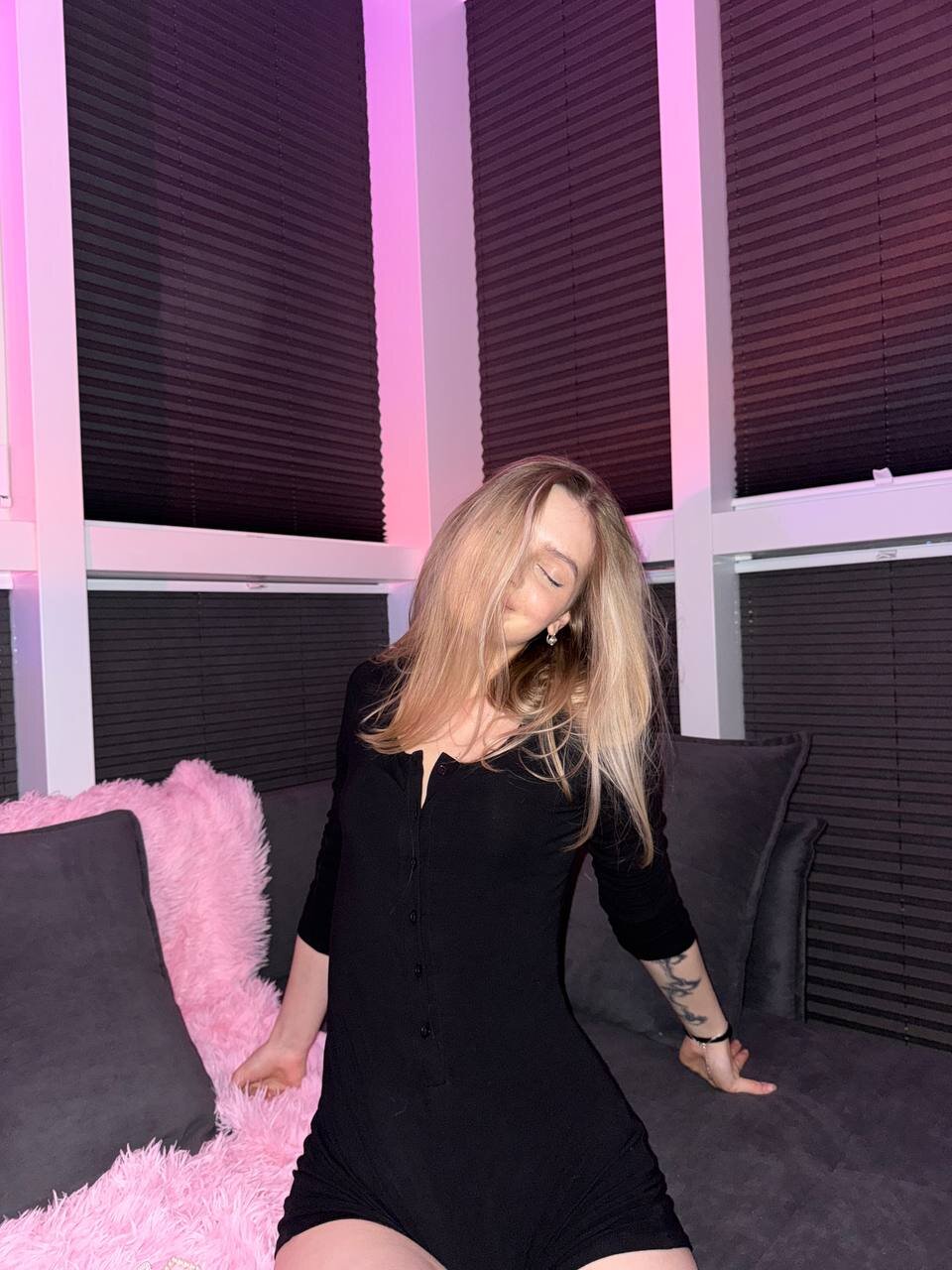 XXX Porn Photo of Nude Ellya_me 24