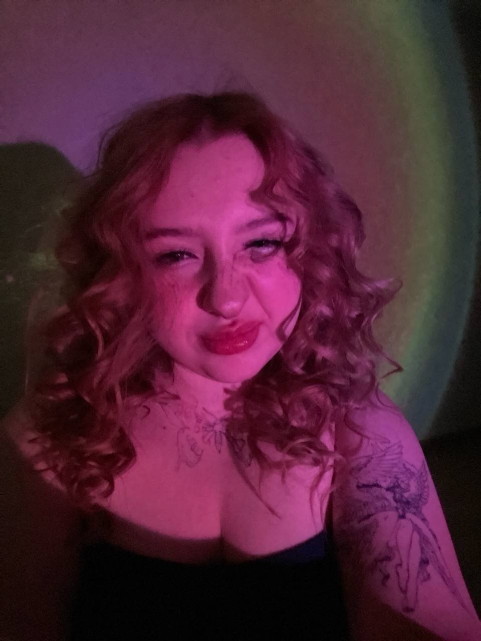 XXX Porn Photo of Nude EllieQuttie 2