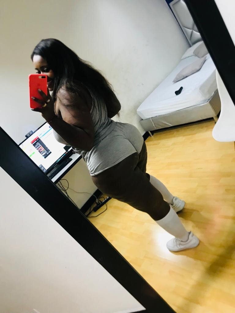 XXX Porn Photo of Nude exotic_karmella 20
