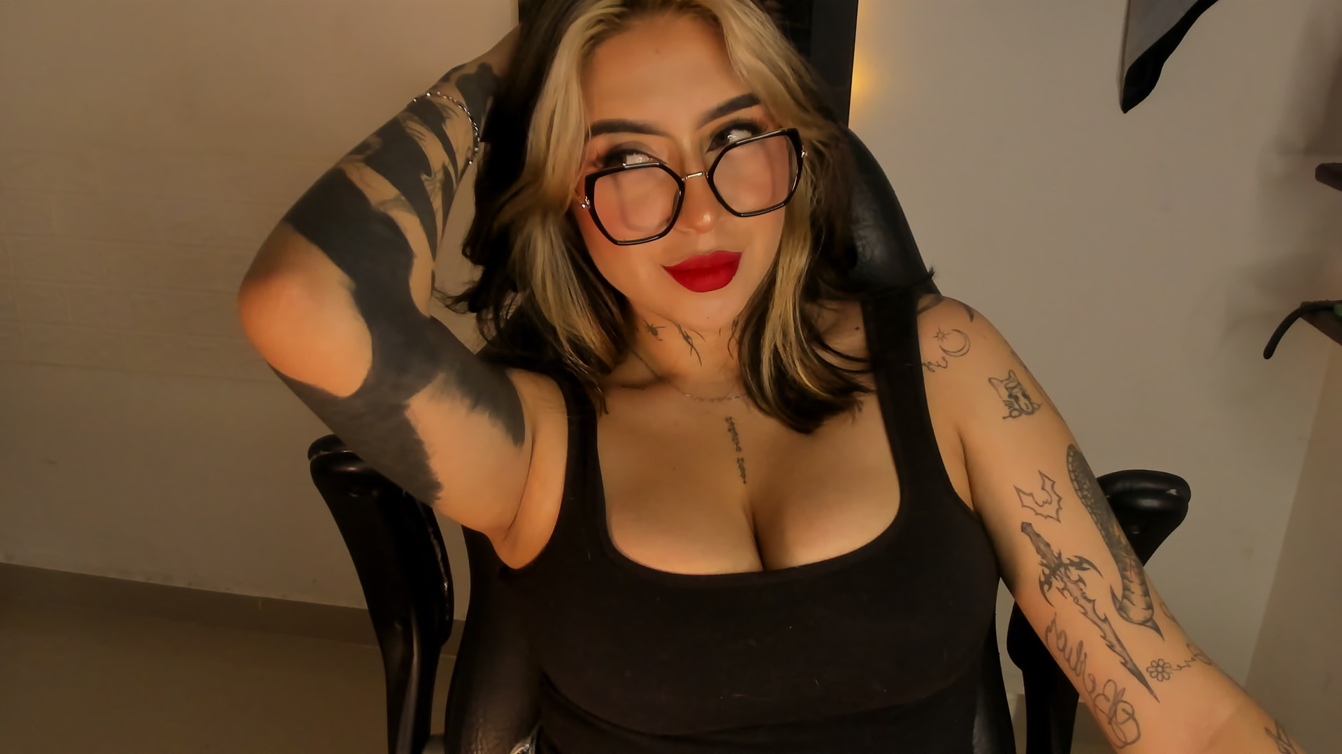 XXX Porn Photo of Nude AnnikaMerliahh_ 76