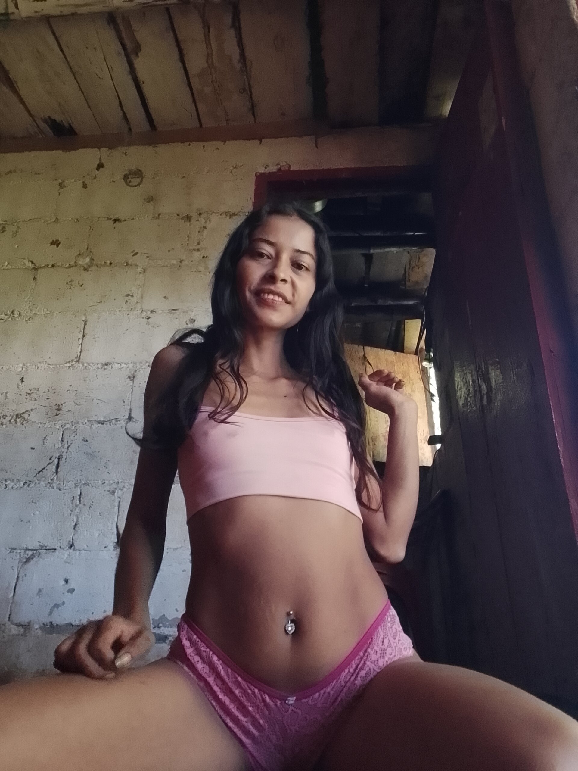 XXX Porn Photo of Nude Tinaa18Love 2