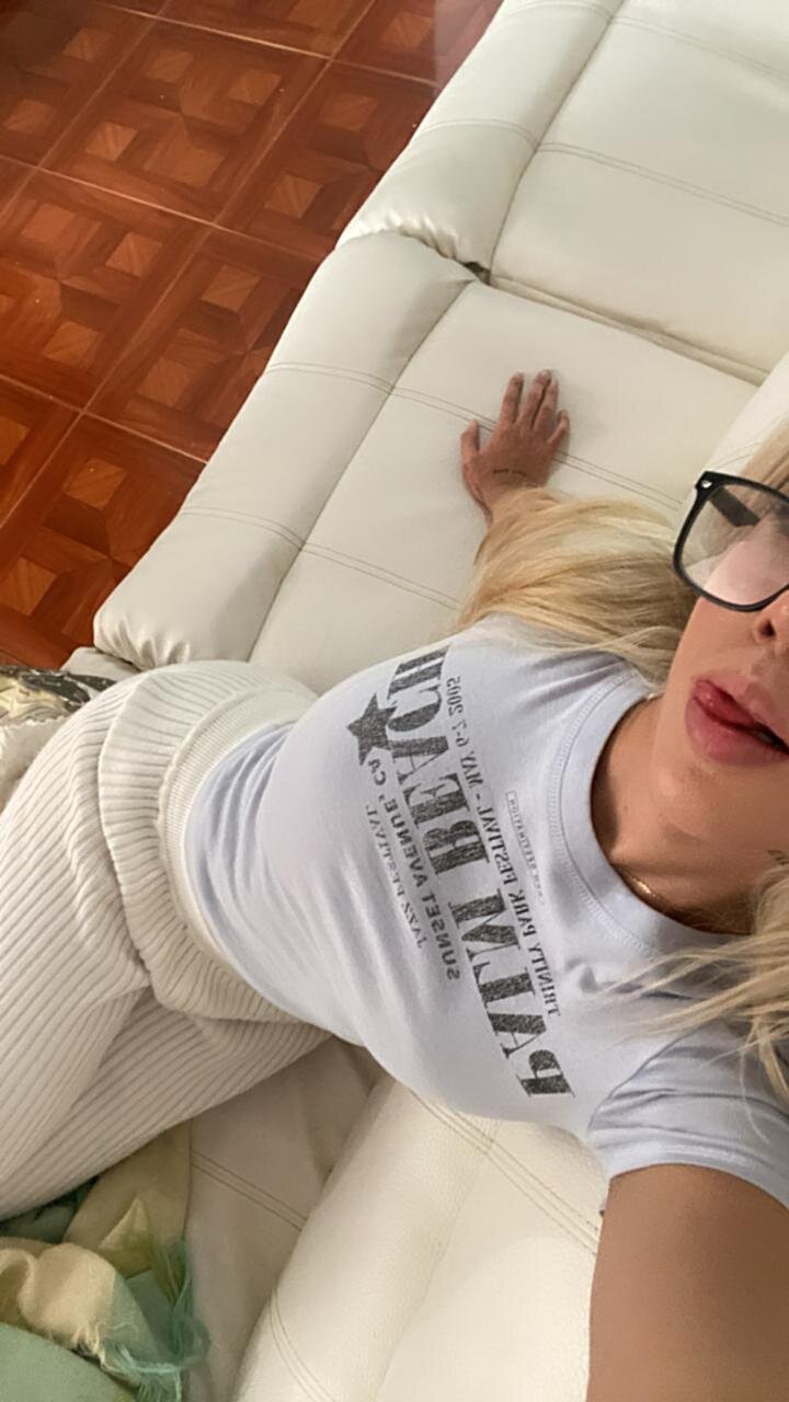 XXX Porn Photo of Nude karoline_18 5