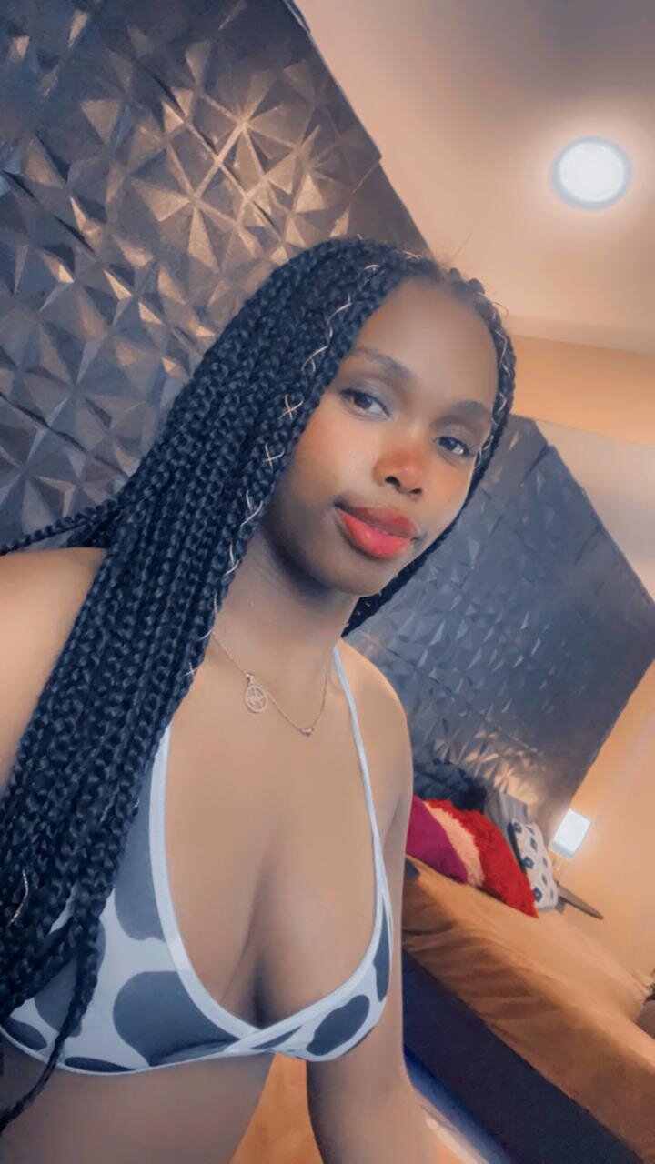 XXX Porn Photo of Nude zendaya_wilson 9