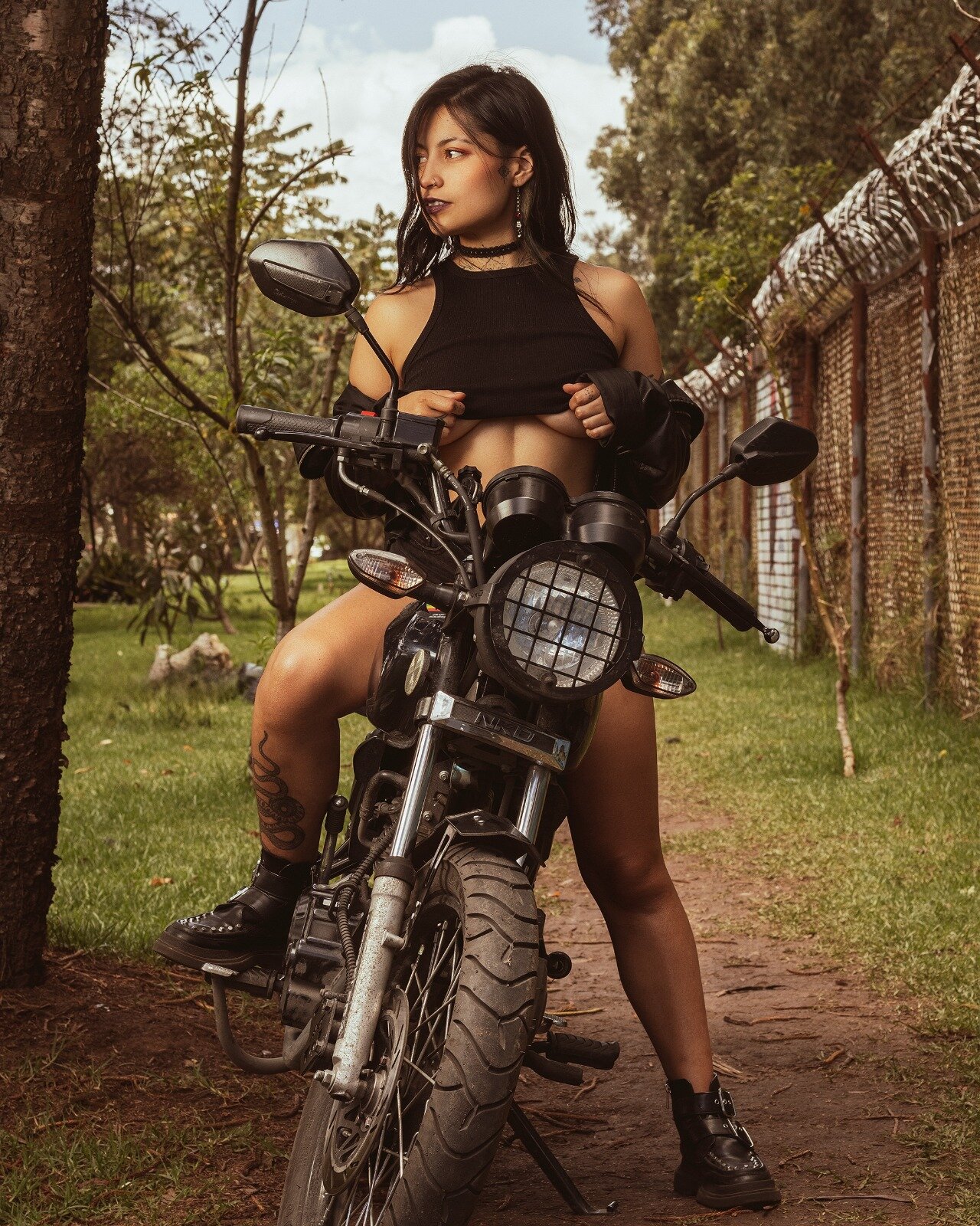 XXX Porn Photo of Nude anne_dh 3