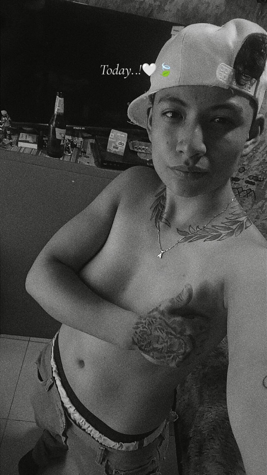 XXX Porn Photo of Nude Quinn_tomboy 2