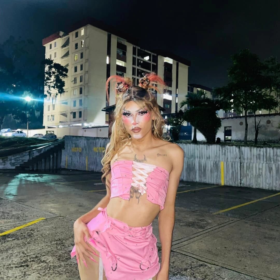 XXX Porn Photo of Nude gold_queens 5