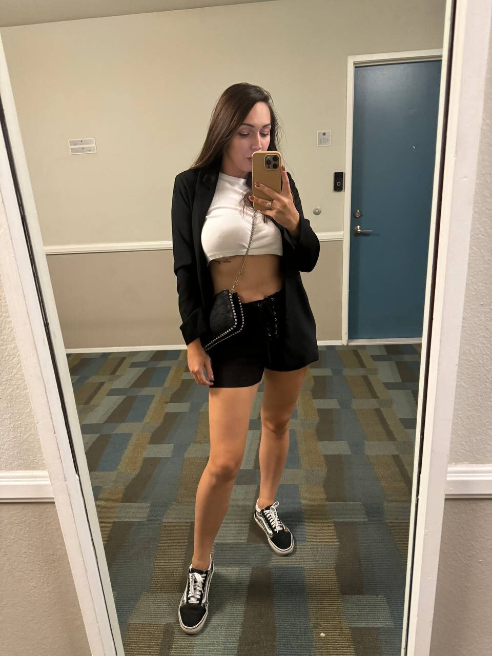 XXX Porn Photo of Nude Roxy_Vibe 8