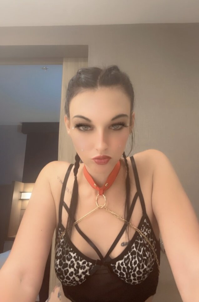 XXX Porn Photo of Nude KarmaXblayze 8