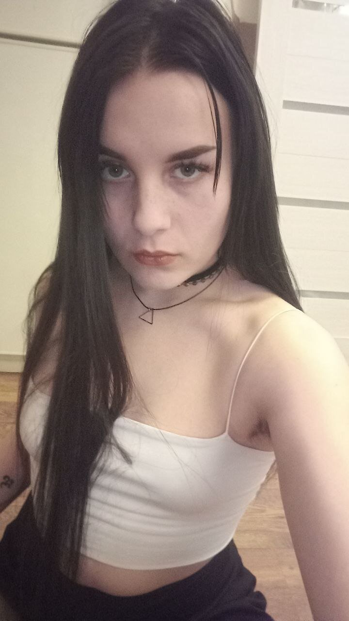 XXX Porn Photo of Nude Ambergoeshard 3
