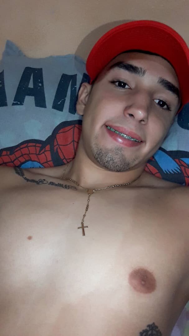 XXX Porn Photo of Nude james_levi18 9